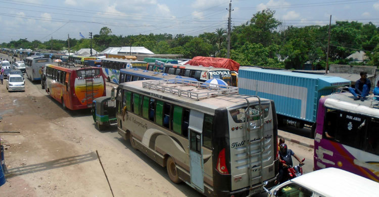 দৌলতদিয়ায় ৩ কিলোমিটার গাড়ির সারি
