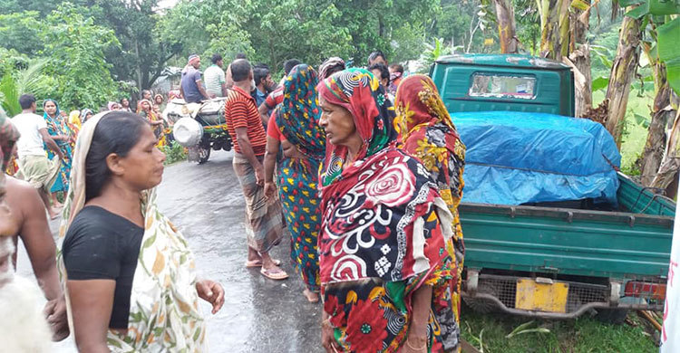 মোটরভ্যান-পিকআপের সংঘর্ষে ব্যবসায়ী নিহত