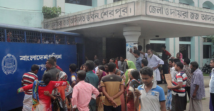 মাদরাসাছাত্রীকে অপহরণের দায়ে যুবকের ১৪ বছর কারাদণ্ড