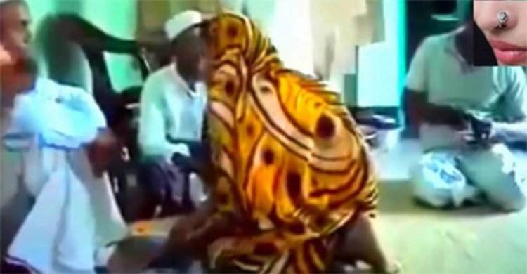 মুরিদ সেজে ভণ্ড পীরের আসরে পতিতা, হাতেনাতে ধরা