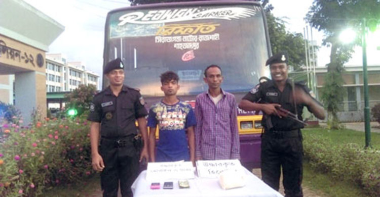 যাত্রীবাহী বাসে মিললো ৮৫ লাখ টাকার হেরোইন