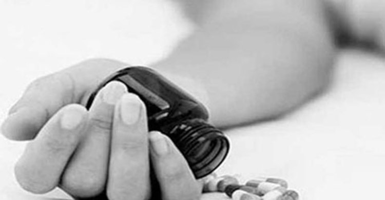 বাবা মোটরসাইকেল না দেয়ায় ছেলের বিষপান করে আত্মহত্যা