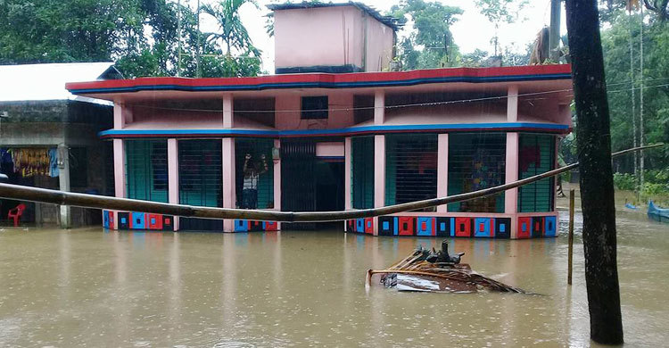 ভেসে গেছে জৈন্তাপুরের ৩ ইউনিয়ন