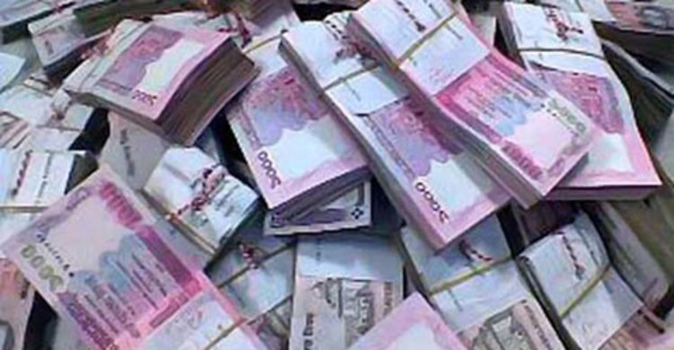 দোকান থেকে ব্যবসায়ীর ২৭ লাখ টাকা উধাও