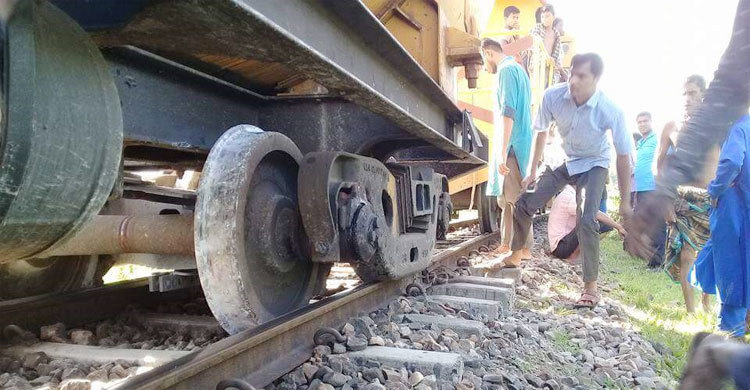 বগি লাইনচ্যুত, সিলেটের সঙ্গে সারাদেশের ট্রেন চলাচল বন্ধ