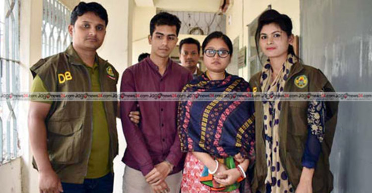 পুলিশের উপর ‘নজরদারি’ করত সুমিত