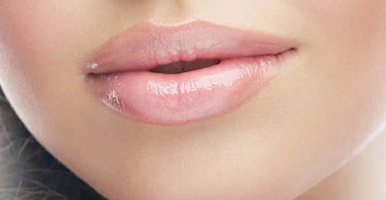 5 habits that are making your lips dark