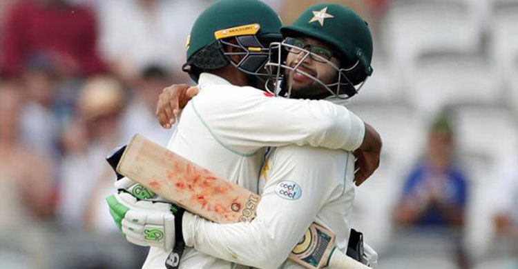 Amir, Abbas lead Pakistan to 9-wkt victory