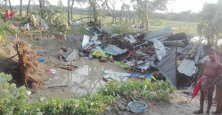 ভোলায় কালবৈশাখী ঝড়ে নিহত ১, ঘরবাড়ি বিধ্বস্ত