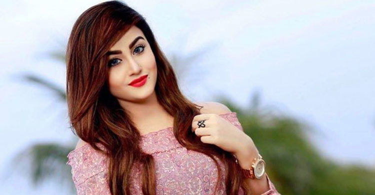 থ্রিলার গল্পের চলচ্চিত্রে বৃষ্টি