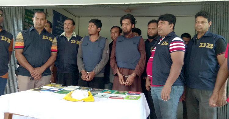 চাঁপাইনবাবগঞ্জে জেএমবির ২ সদস্য আটক