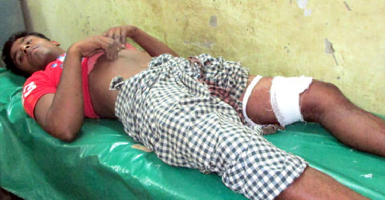 স্ত্রীর পরকীয়া প্রেমিককে গুলি করলো স্বামী