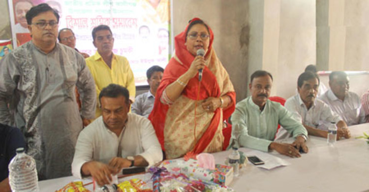 আওয়ামী লীগ সরকার মানেই শ্রমিকদের ভরসার স্থান : চুমকি