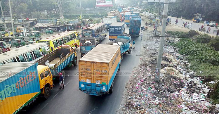 কুমিল্লা মহাসড়কে ৪২ কিলোমিটার যানজট