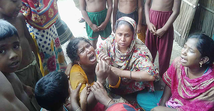 অবৈধ বিদ্যুৎ লাইনের তারে প্রাণ গেলো কৃষকের