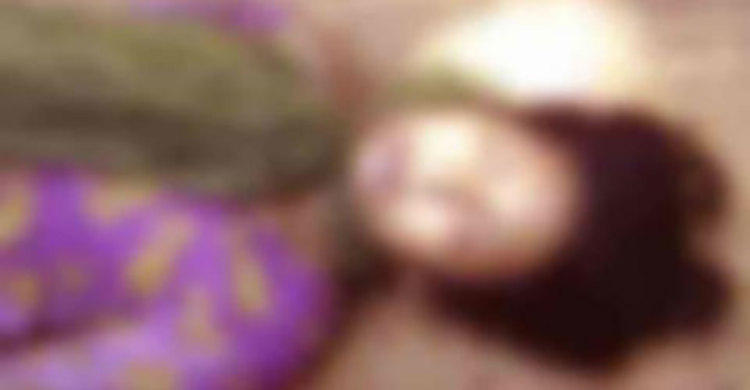 চাঁদা না পেয়ে প্রেমিককে আটকে প্রেমিকাকে গণধর্ষণ