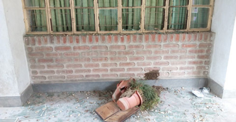 হাবিপ্রবির ডিনের কার্যালয় ভাঙচুর