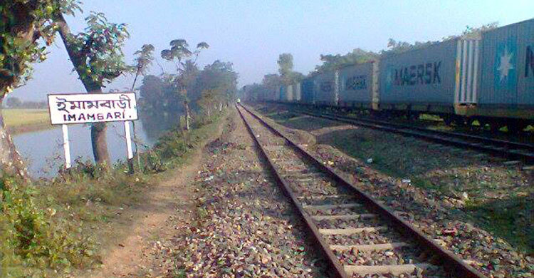 চট্টগ্রামের সঙ্গে সারাদেশের রেল যোগাযোগ স্বাভাবিক