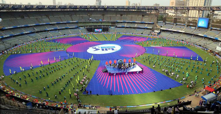 Hrithik, Jacqueline, Tamannaah dazzle before opening game of IPL 2018