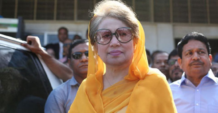 কারাবন্দি খালেদা জিয়ার সঙ্গে স্বজনদের সাক্ষাৎ