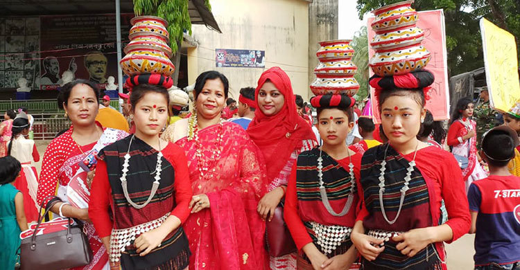বর্ণাঢ্য আয়োজেনে খাগড়াছড়িতে বর্ষবরণ