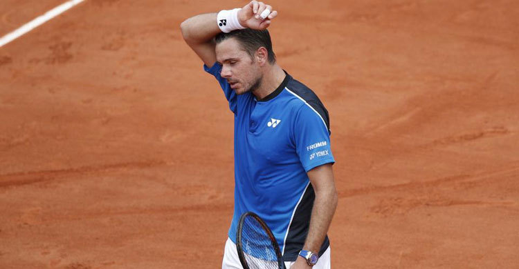 Wawrinka knocked out of French Open in round one