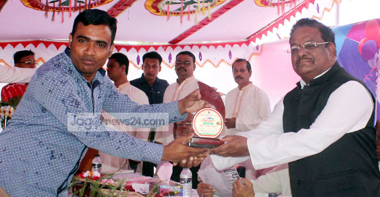 জাগো নিউজের কায়েসসহ লক্ষ্মীপুরে ১০ সাংবাদিককে সম্মাননা