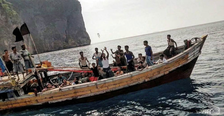Boat with 70 Rohingyas leaves Myanmar for Malaysia