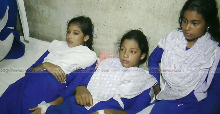 Meherpur-Student-Sick-1