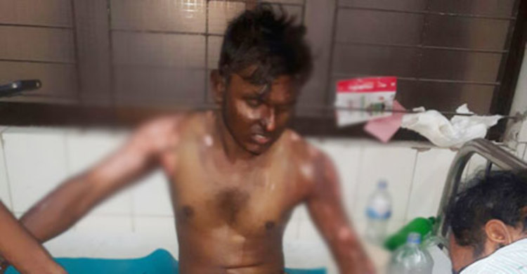 বাবা-মা-বোন হারানো মুন্না শঙ্কামুক্ত