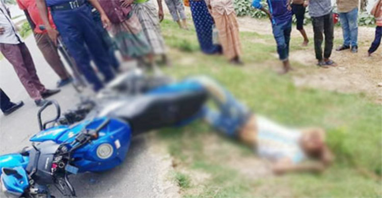 ট্রাক্টরের ধাক্কায় ২ মোটরসাইকেল আরোহী নিহত