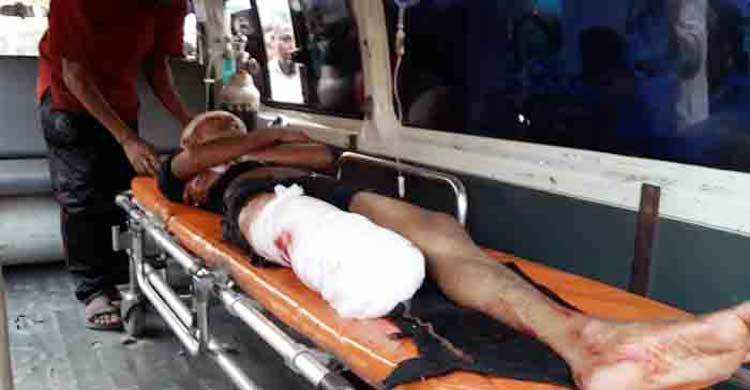 পা হারিয়ে মারা যাওয়া নিলয়ের মায়ের মাতম