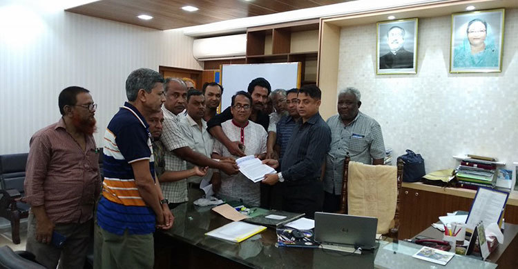 নওগাঁয় সাংবাদিকদের ৭ দিনের আল্টিমেটাম