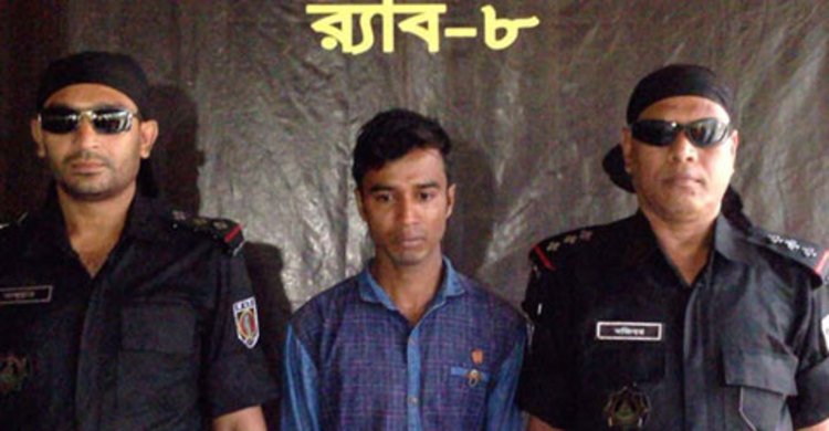 ভারতে নিয়ে স্ত্রীকে পতিতালয়ে বিক্রি, স্বামী আটক