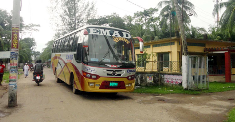 বাস থামিয়ে ডাকাতদের ওঠায় হেলপার, অতঃপর...