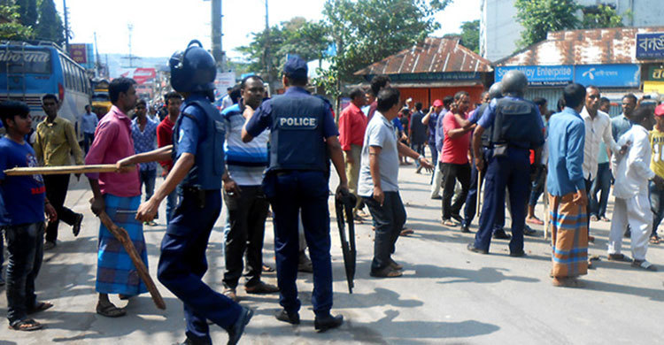টাঙ্গাইলে ব্যালট ছিনতাই নিয়ে হট্টগোল : গুলিতে নিহত ১