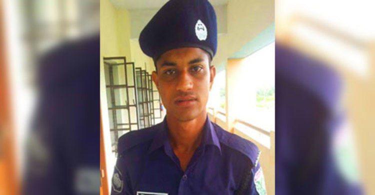 কাভার্ডভ্যান চাপায় পুলিশ সদস্য নিহত