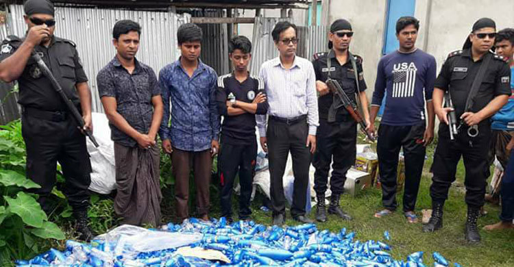 নকল তেল তৈরির কারখানার মালিক-ম্যানেজারের কারাদণ্ড