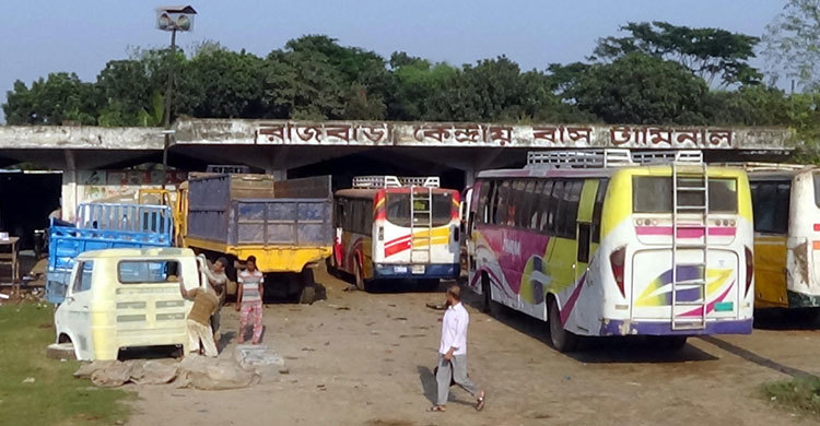 দোষারোপেই পেরিয়ে গেছে ২৫ বছর