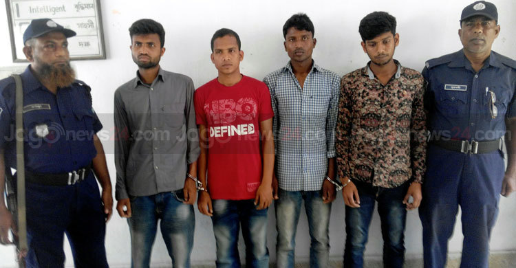 ভুয়া মুক্তিযোদ্ধা সনদে পুলিশে চাকরি নিতে এসে ৪ যুবক ধরা