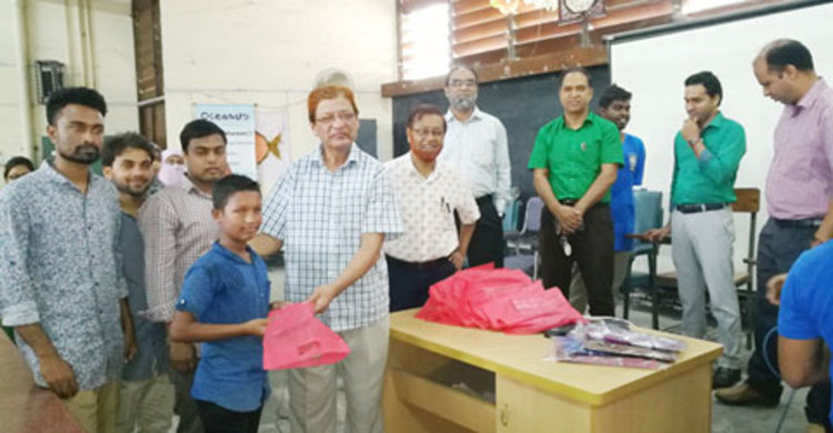 এবার ঈদে পুরাতন জামা পরতে হবে না