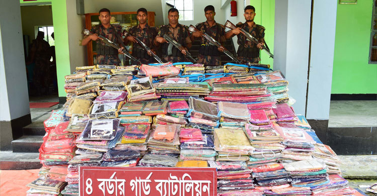 ফেনীতে কাভার্ডভ্যান ভর্তি ভারতীয় শাড়ি-থ্রি পিস জব্দ