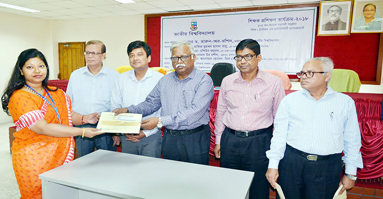 ‘কলেজ পর্যায়ে ট্যুরিজমের ওপর গুরুত্বারোপ করা হচ্ছে’