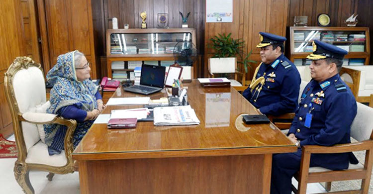 Outgoing and new Air Chiefs call on PM