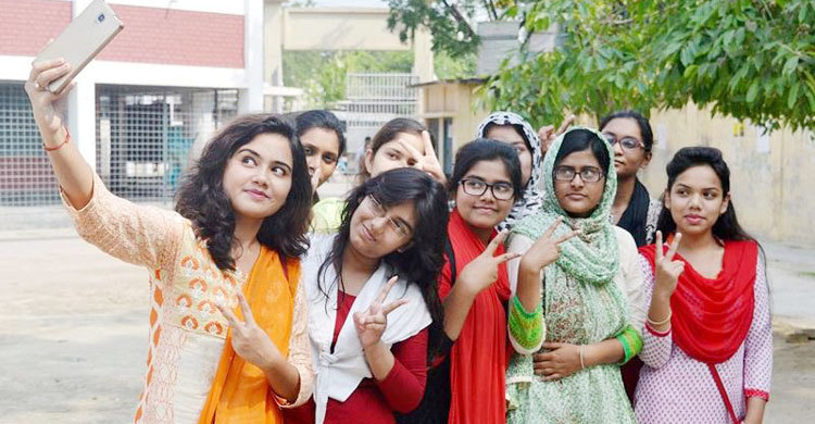 চ্যালেঞ্জ করে জিপিএ-৫ পেলো ৬২ শিক্ষার্থী