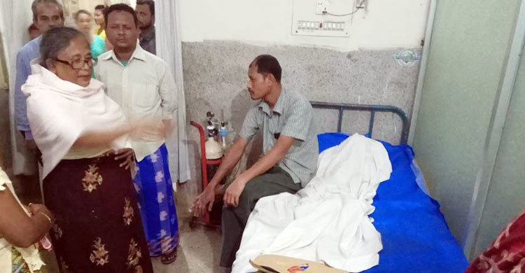 দুর্গাপূজা দেখতে গিয়ে পুকুরে ডুবে শিশুর মৃত্যু