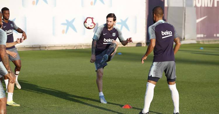 রাতে মাঠে নামবে বার্সেলোনা