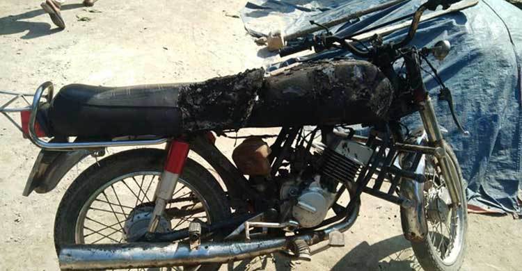 বিএনপির কর্মী বৈঠকে আ.লীগের হামলা