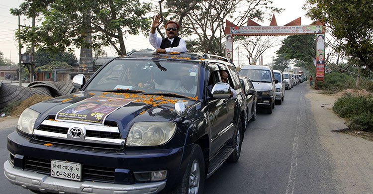 নৌকার মাঝি হতে চান ‘শিক্ষক বন্ধু’ শাহজাহান আলম