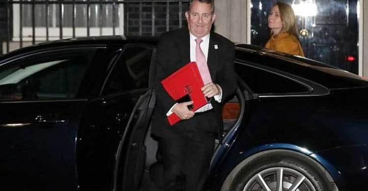 Brexit: UK and EU ‘agree text’ of draft withdrawal agreement